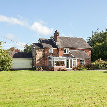 Fir Tree Cottage Standon Екстер'єр фото