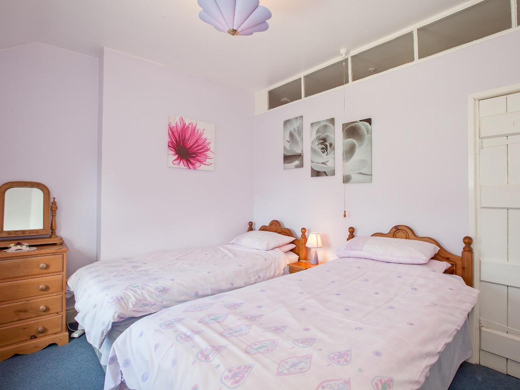 Fir Tree Cottage Standon Екстер'єр фото